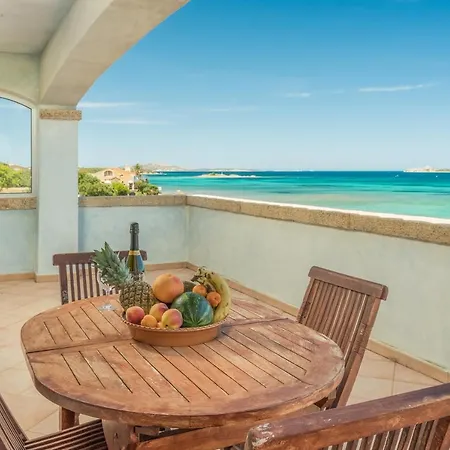 Sardinia Family Villas - Seaside Leonora Pedestrian Area Villa *