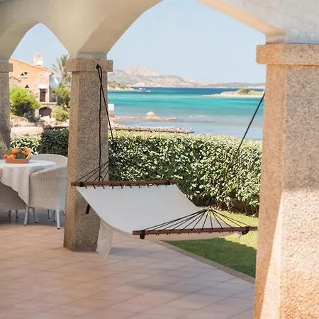 Sardinia Family Villas - Seaside Leonora Pedestrian Area Villa